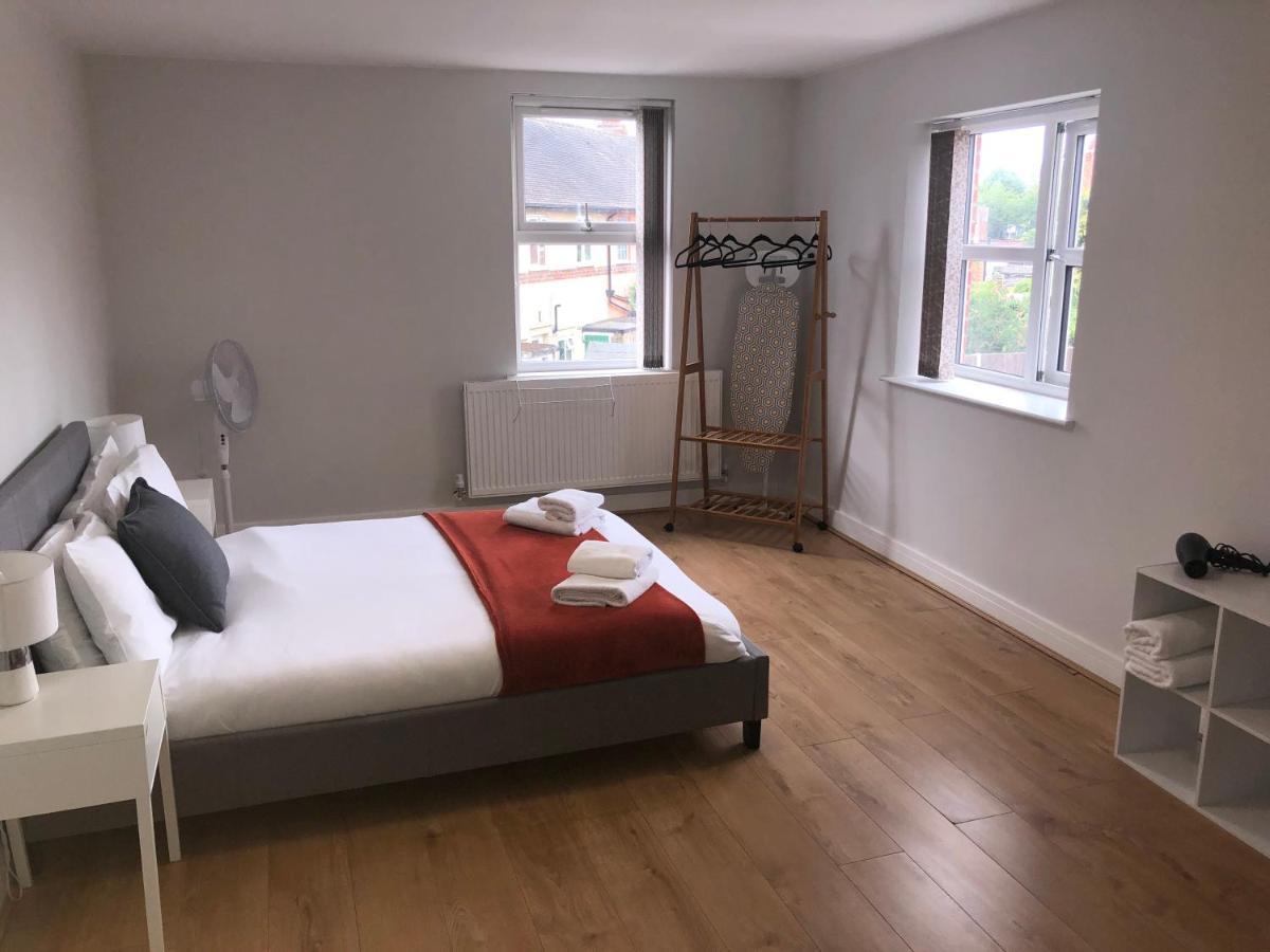 2 Bedroom Large First Floor Apartment With Free Parking Лафборо Екстер'єр фото